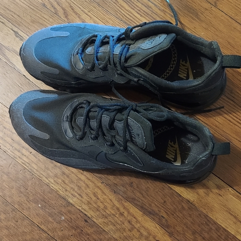 Men's shoes